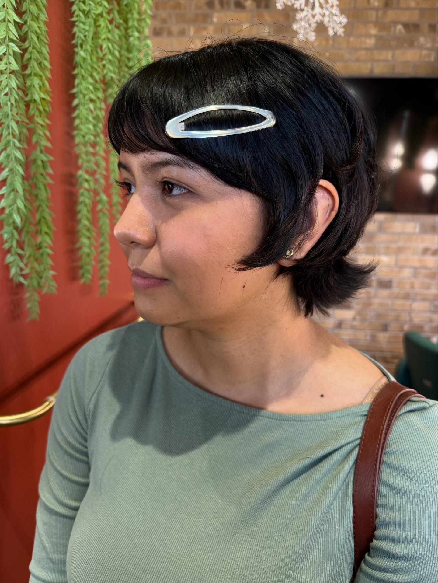 Chic Textured Short Cut with Side-Swept Bangs