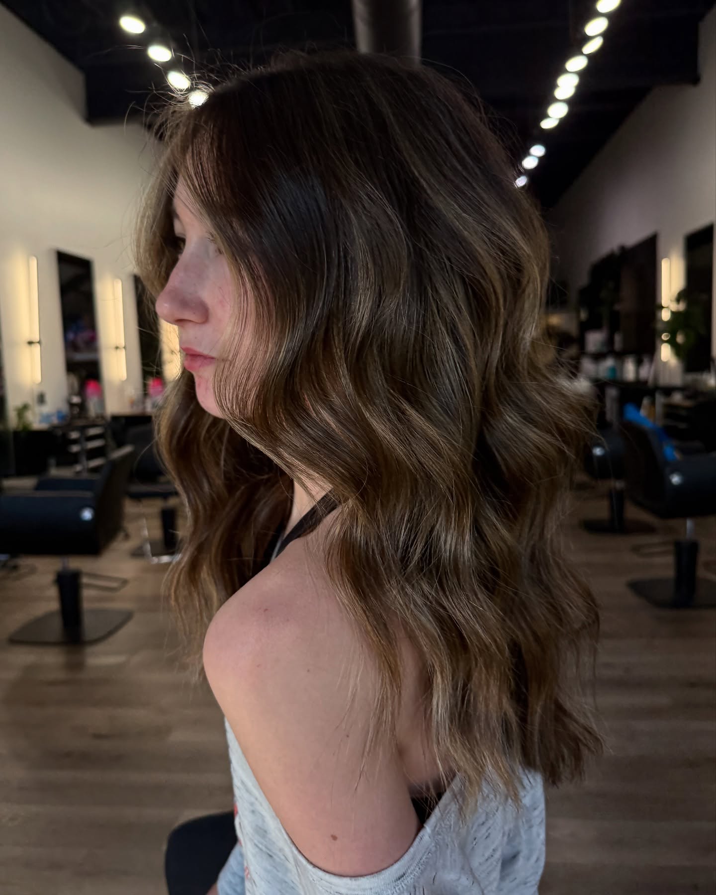 Elegant Long Loose Waves with Subtle Highlights