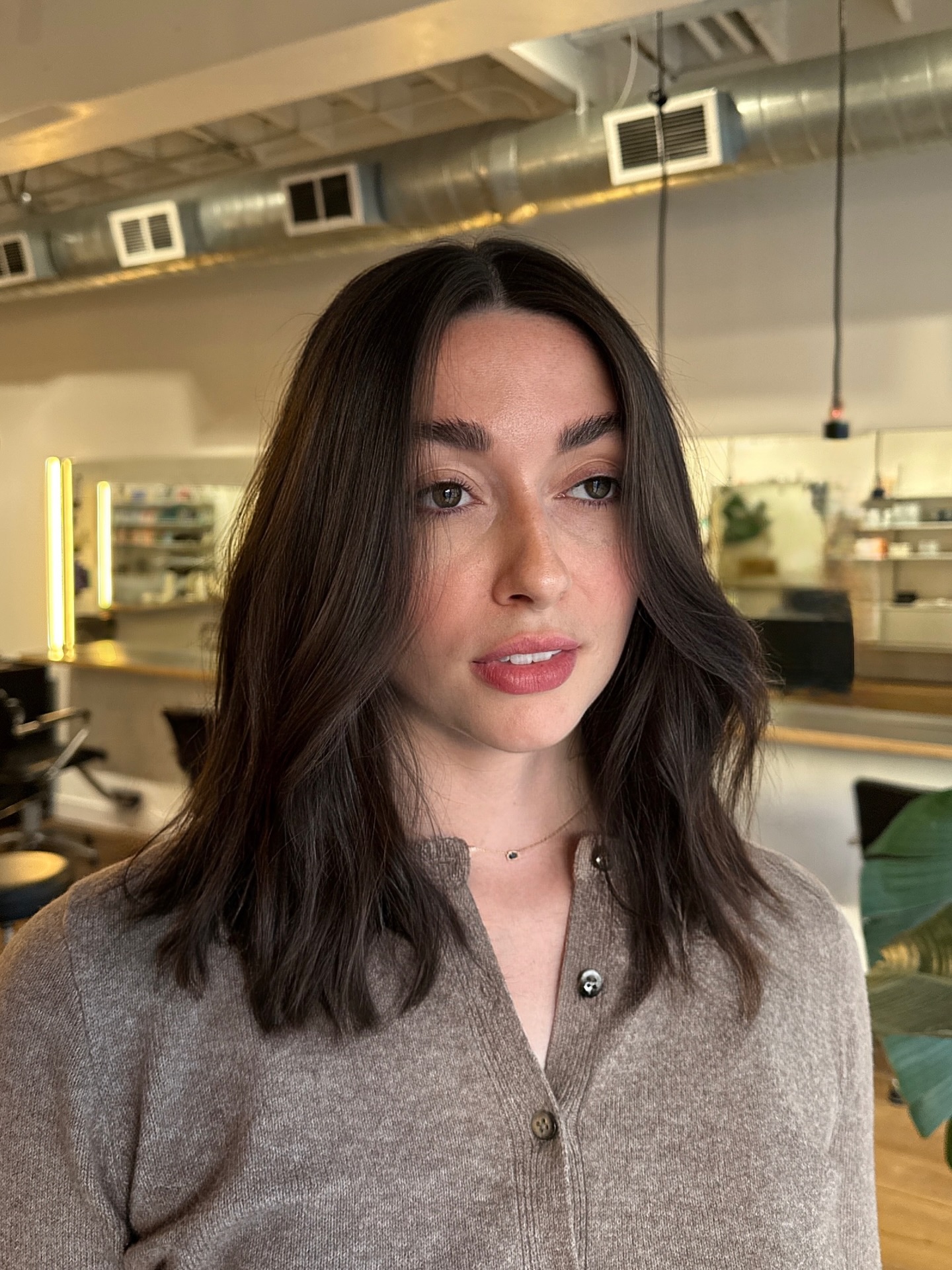 Modern Textured Lob with Subtle Movement