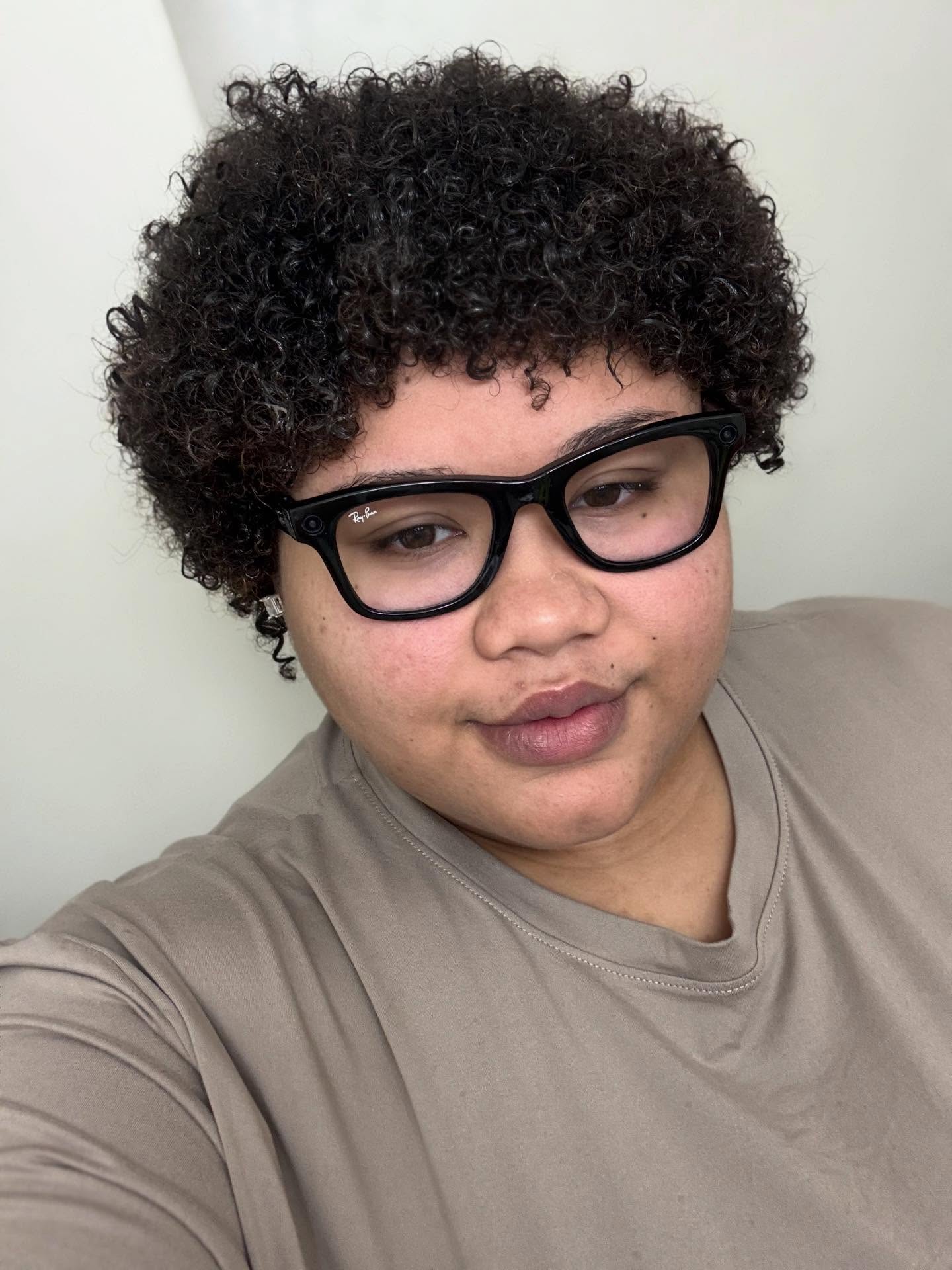 Textured Curly Round Cut with Defined Curls