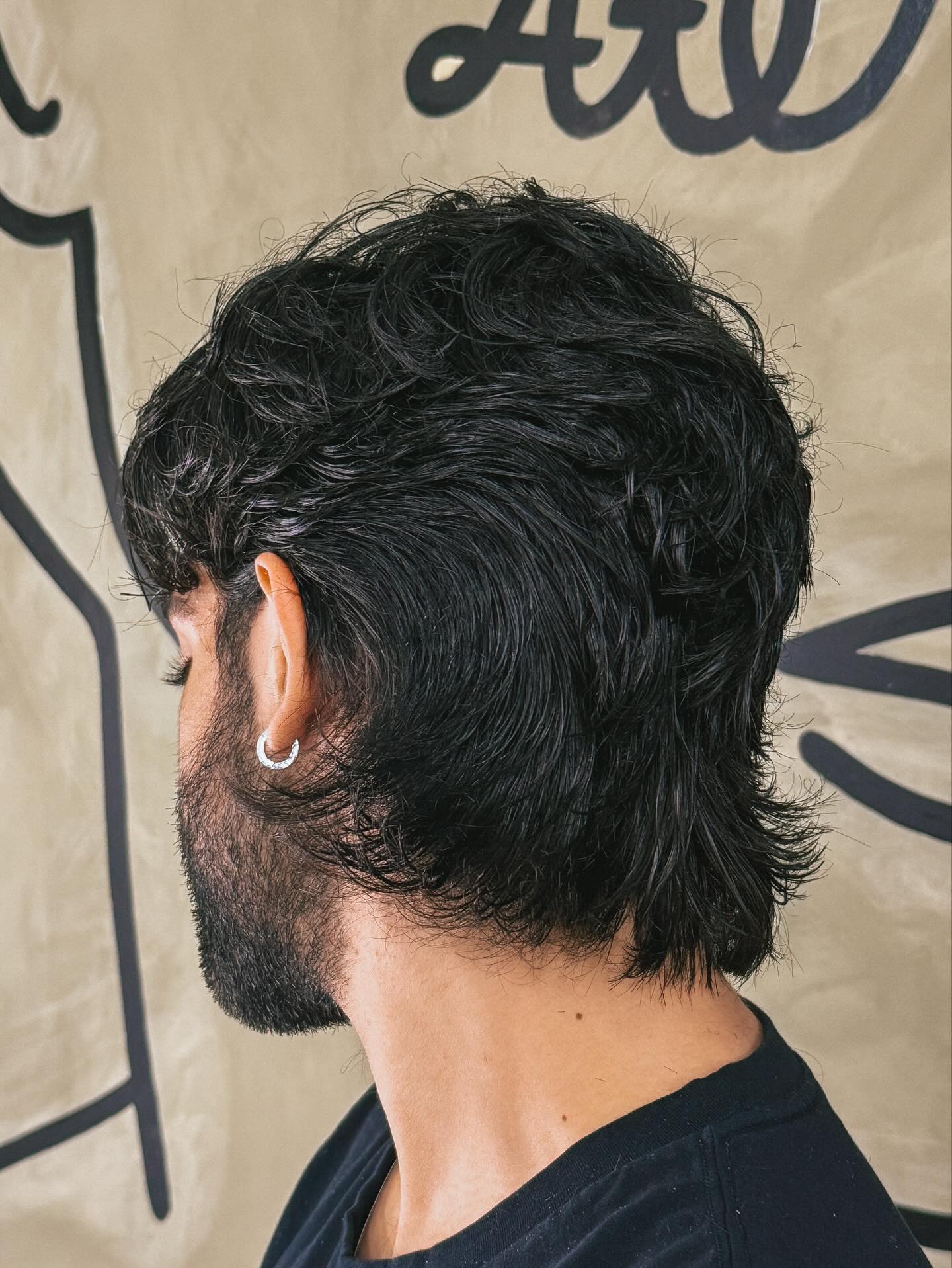 Textured Flow Haircut with Defined Layers