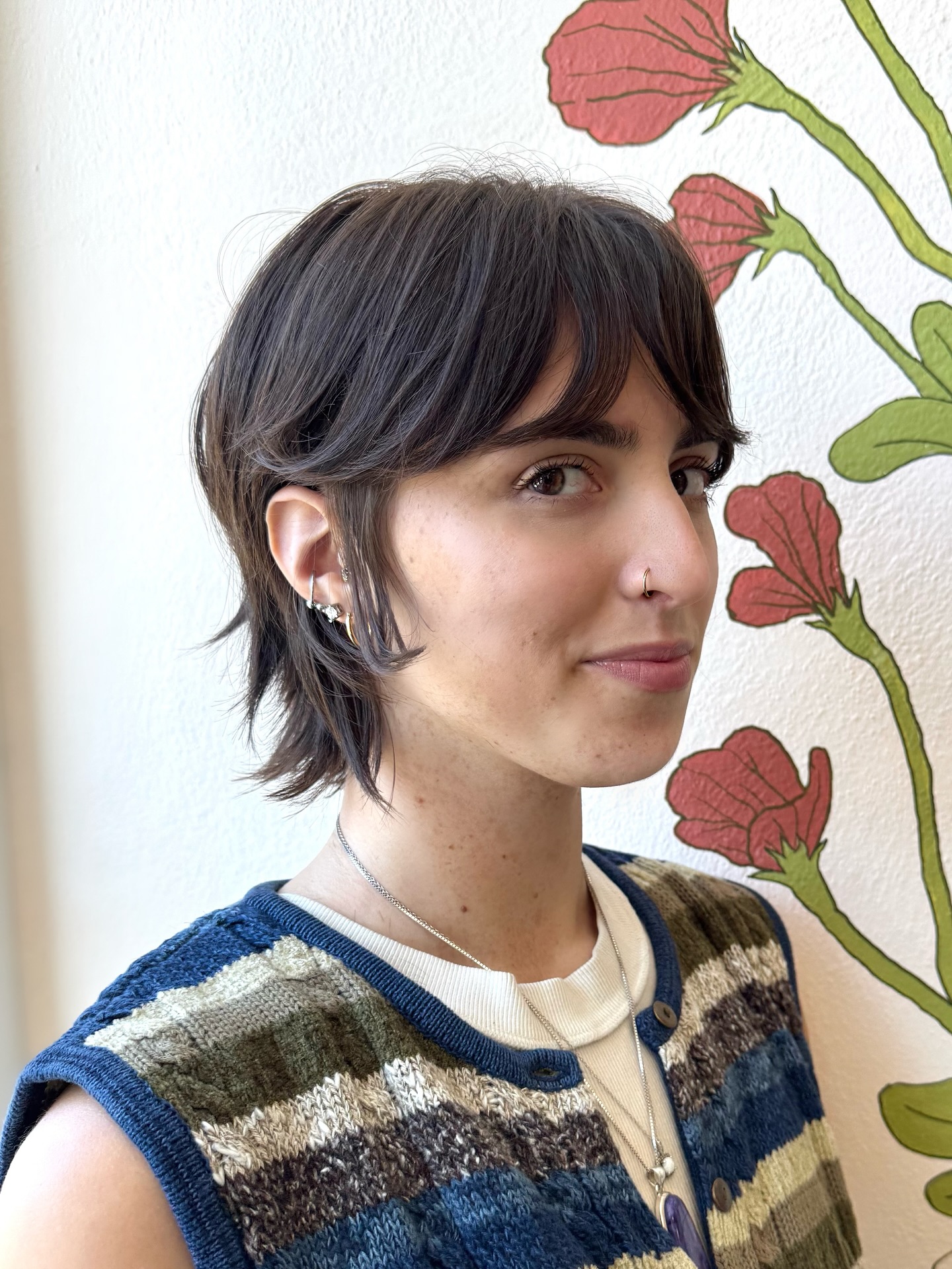 Chic Layered Vintage Pixie Cut with Soft Bangs