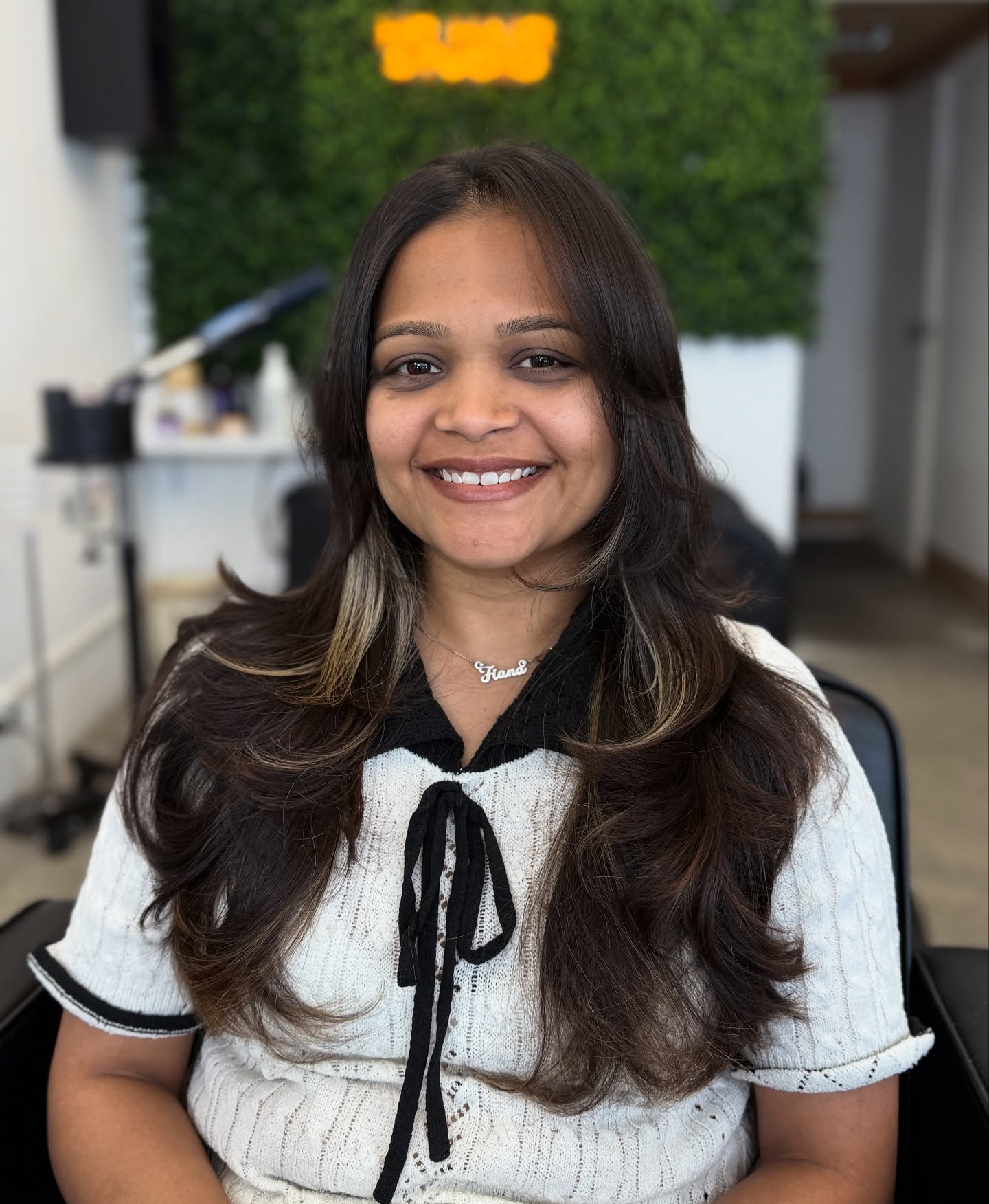 Chic Long Layered Haircut with Face Framing