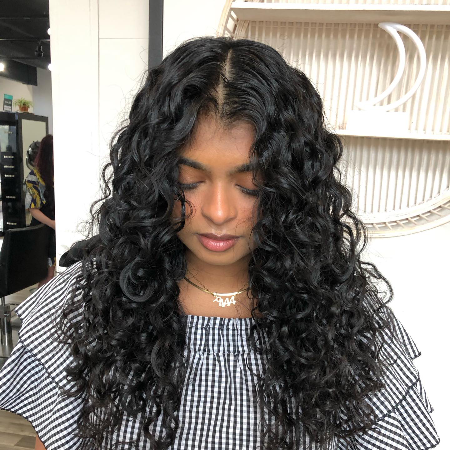 Defined Curly Layers with Natural Volume