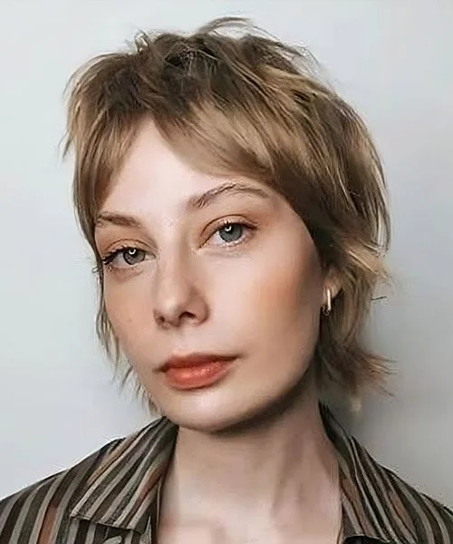 Edgy Vintage Pixie Cut with Textured Layers