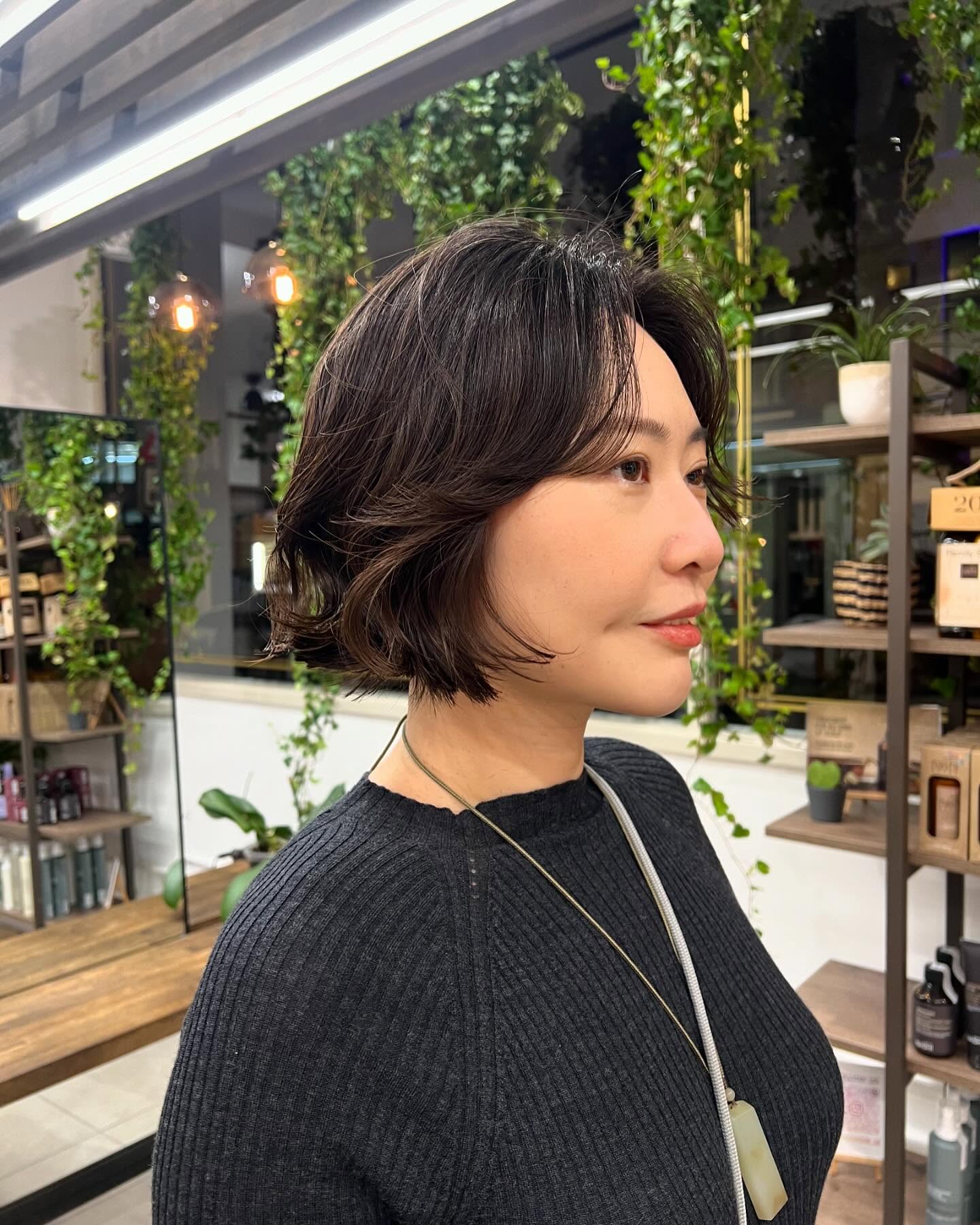 Stylish Textured Bob with Soft Waves