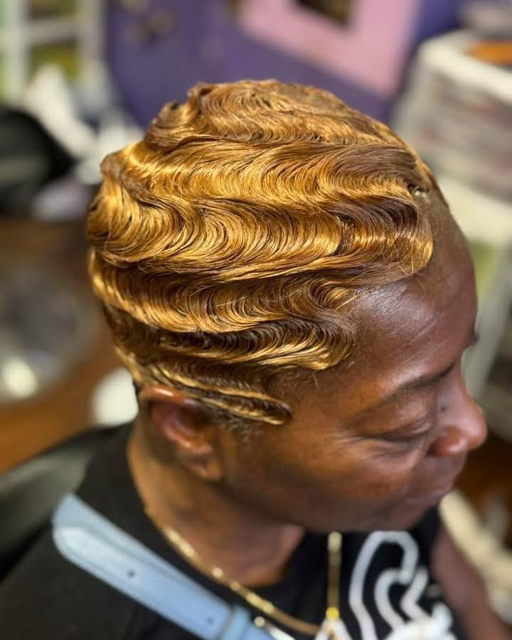 Stylish Vintage Pixie Cut with Defined Waves