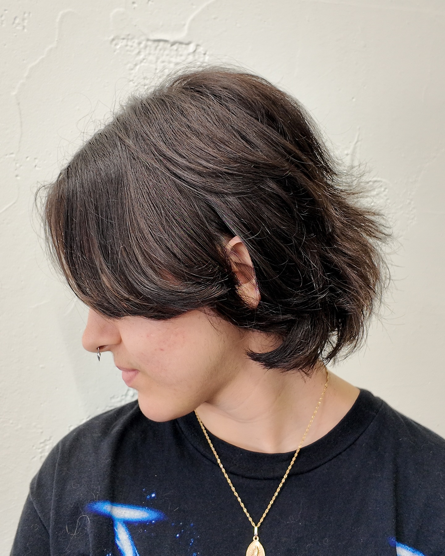 Chic Textured Layered Cut with Subtle Movement