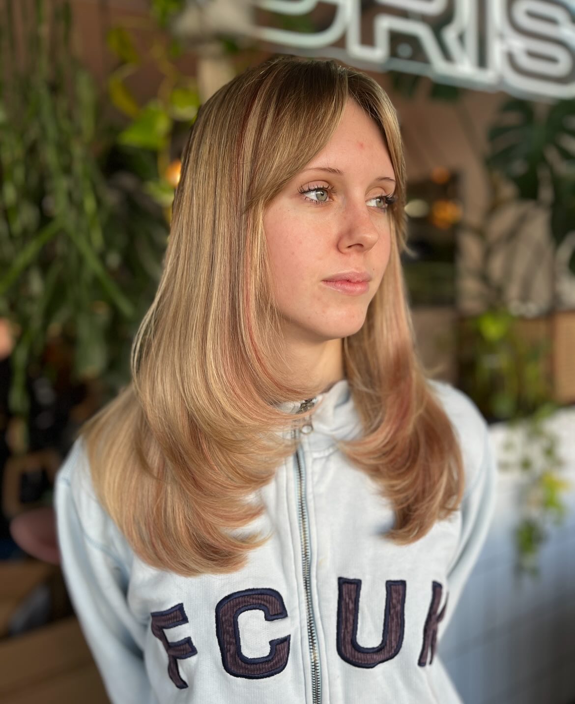 Soft Layered Cut with Subtle Warm Tones