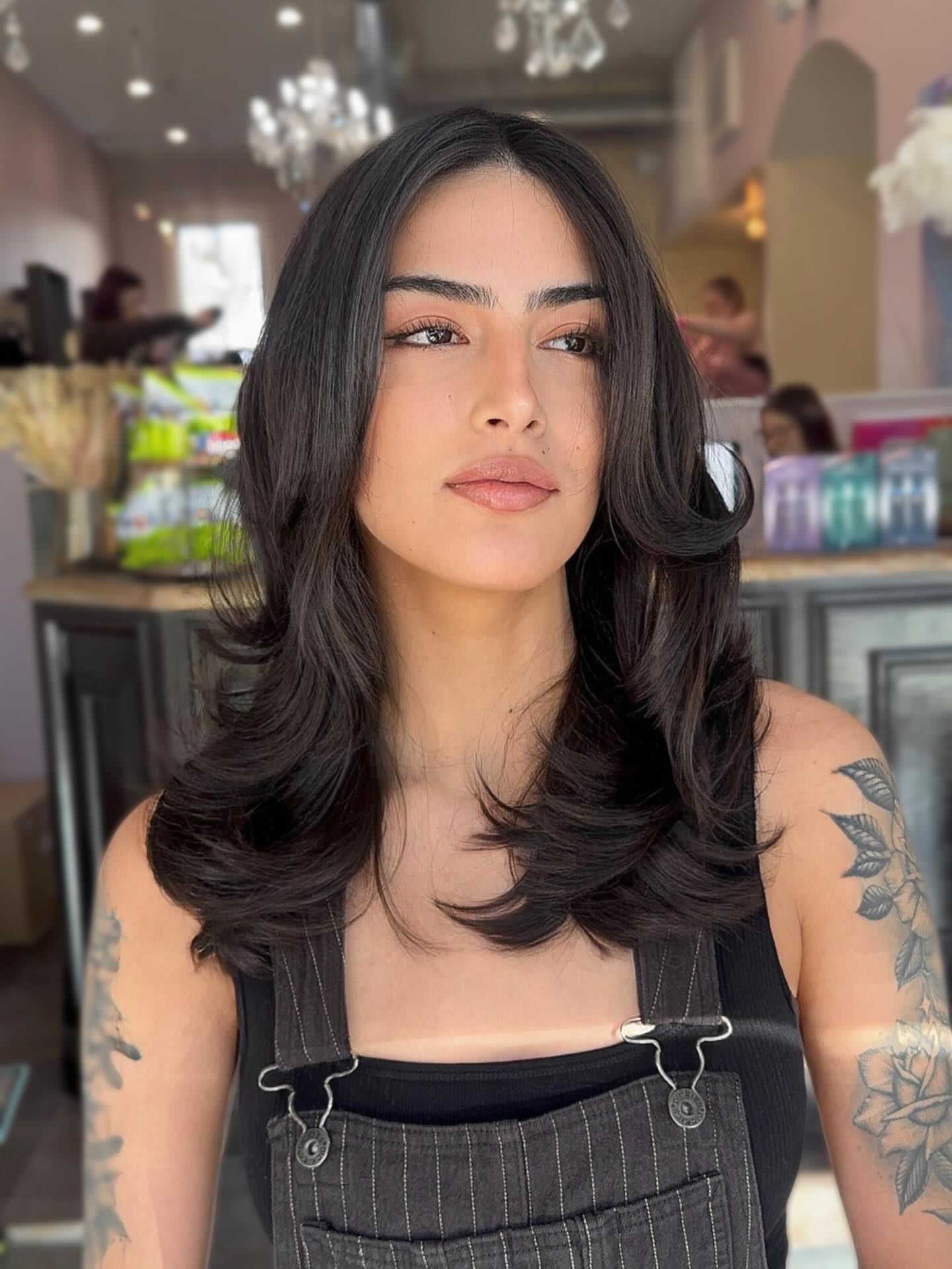 Elegant Layered Cut with Soft Bouncy Ends