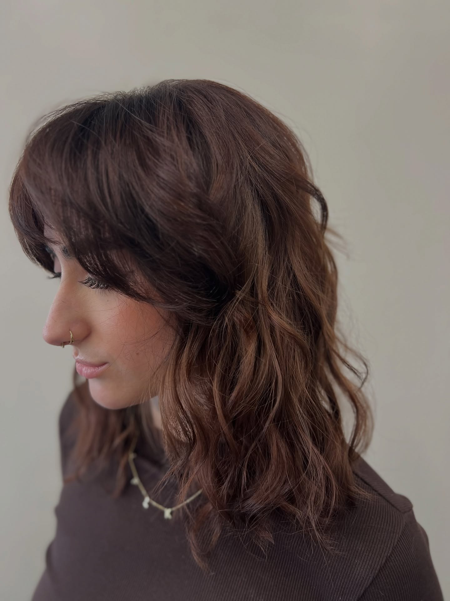 Soft Textured Waves with Face-Framing Layers