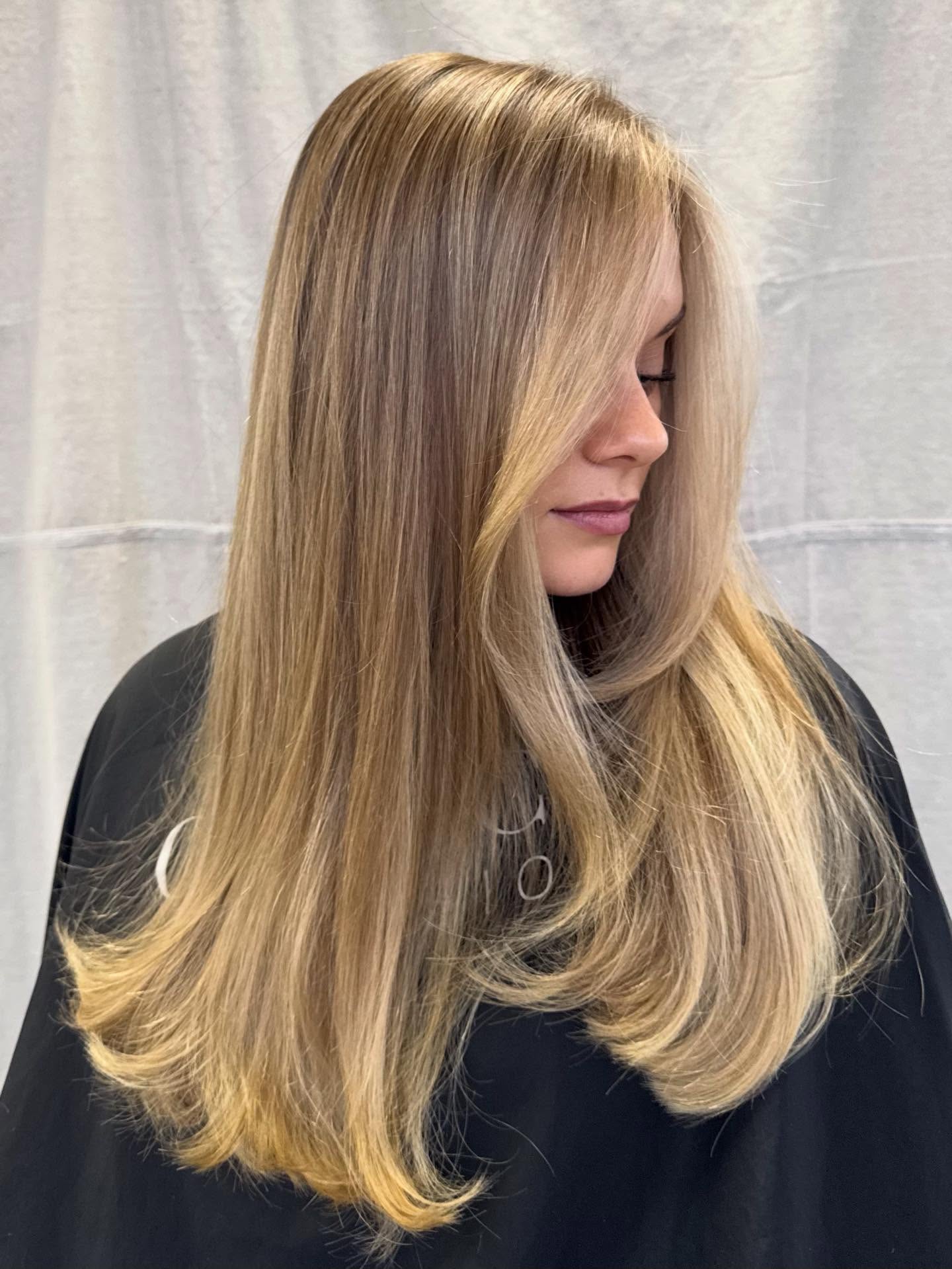 Sleek Warm Tone Blonde Balayage with Subtle Layers