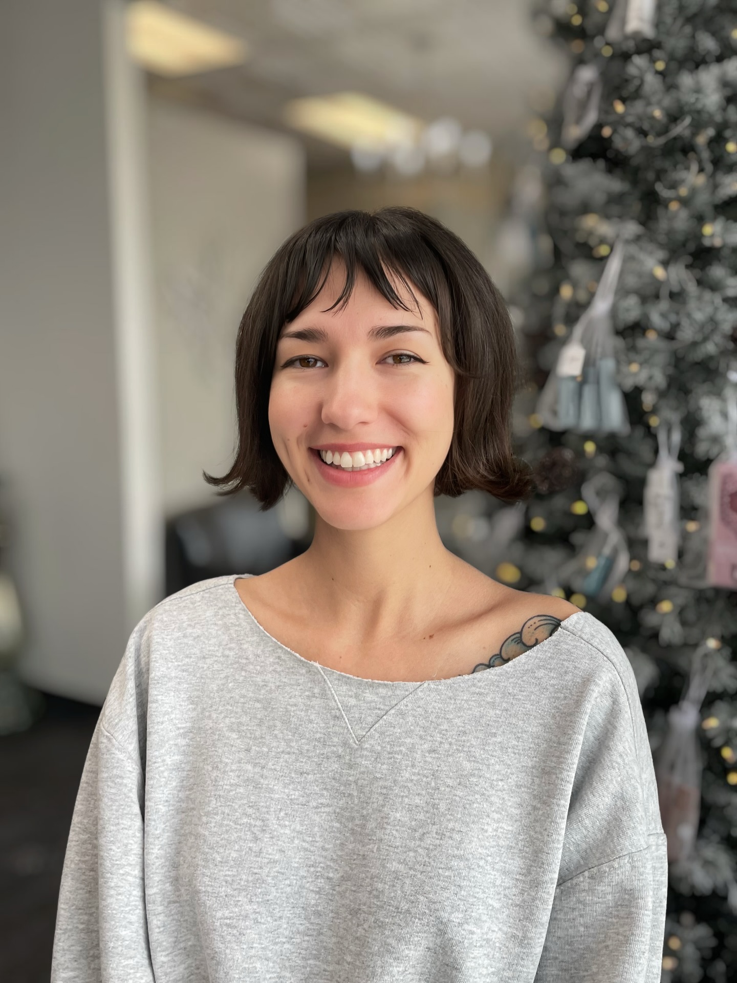 Chic Shaggy Flip Bob with Subtle Texture