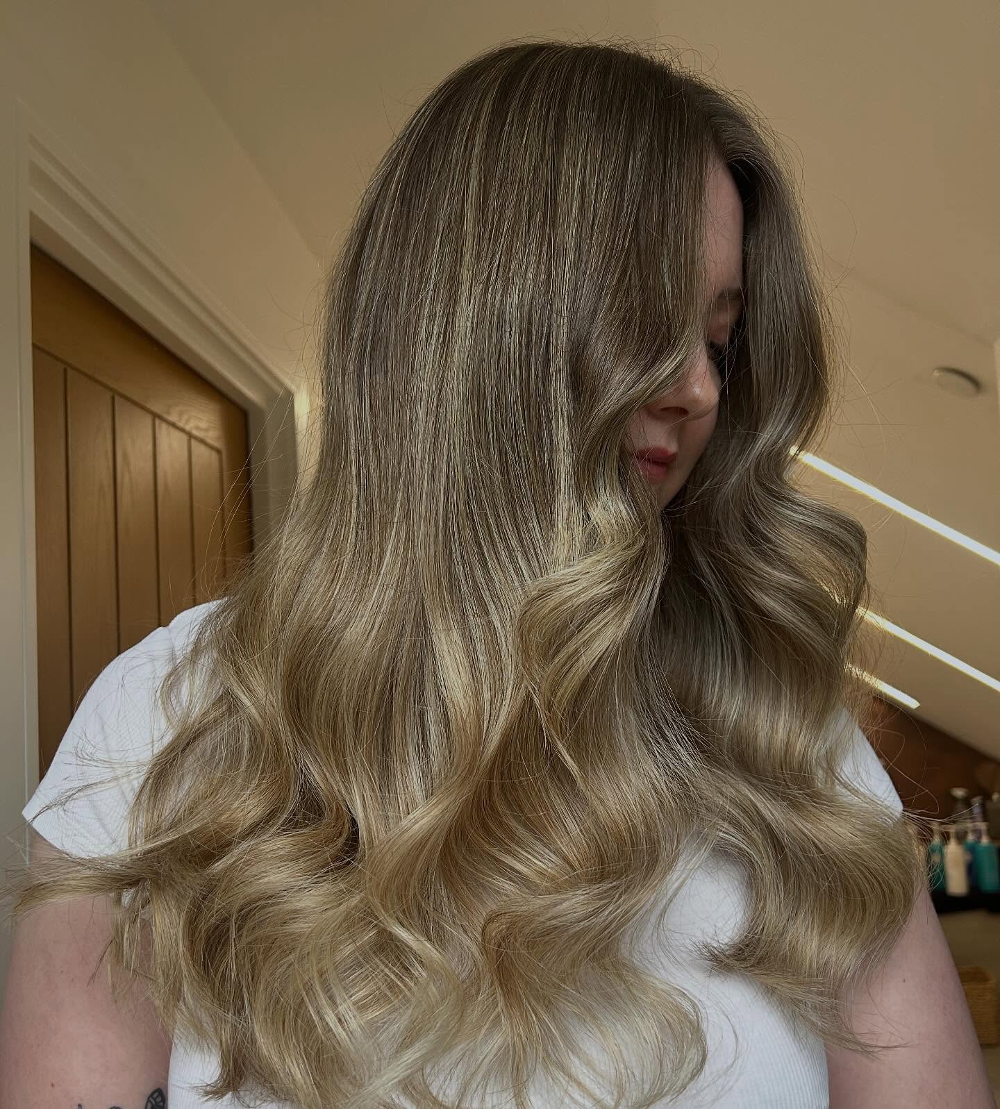 Soft, Beachy Waves with Subtle Balayage Highlights
