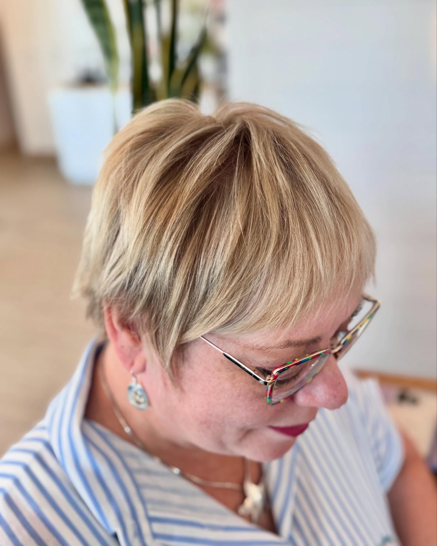 Soft Textured Pixie Cut with Subtle Highlights