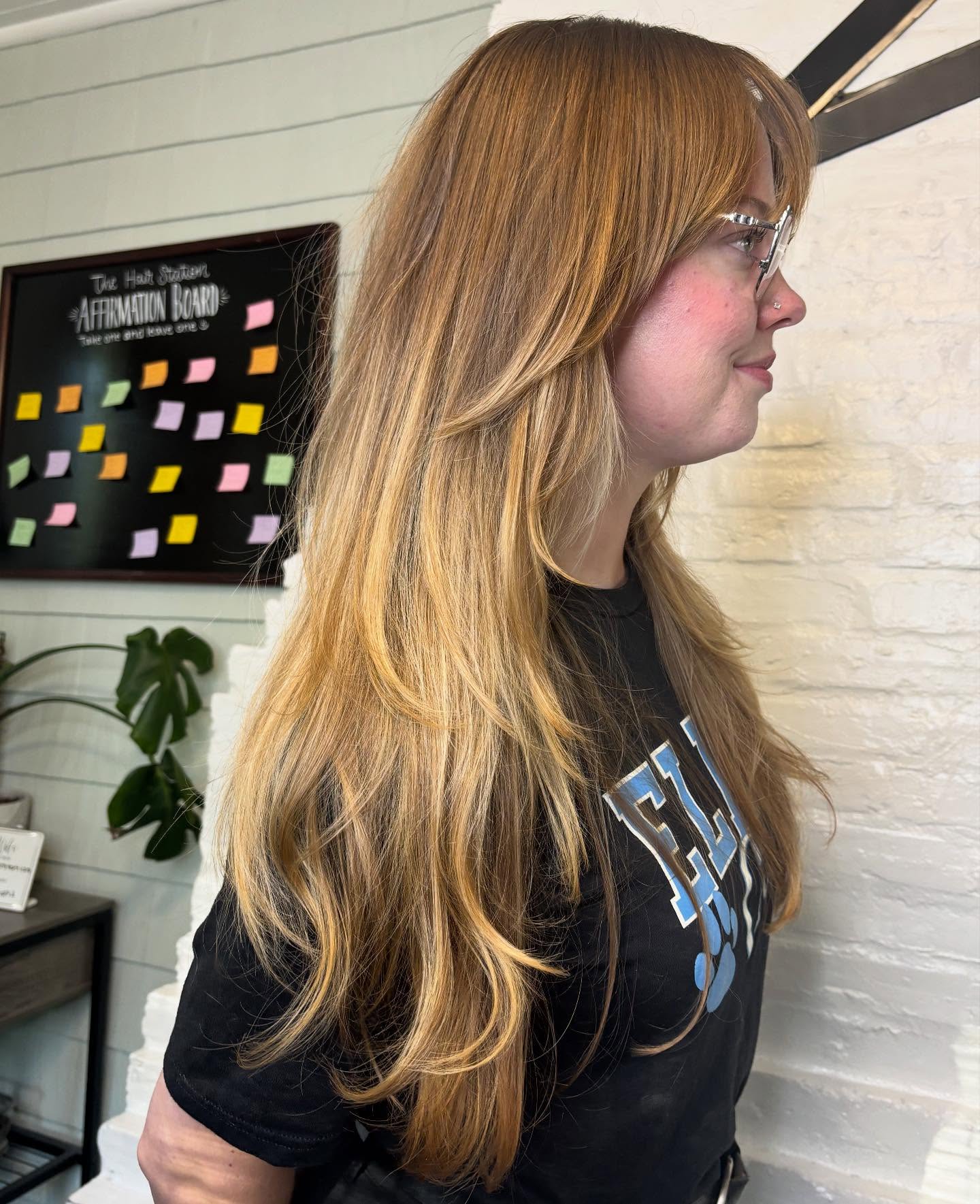 Chic Long Layered Cut with Subtle Highlights