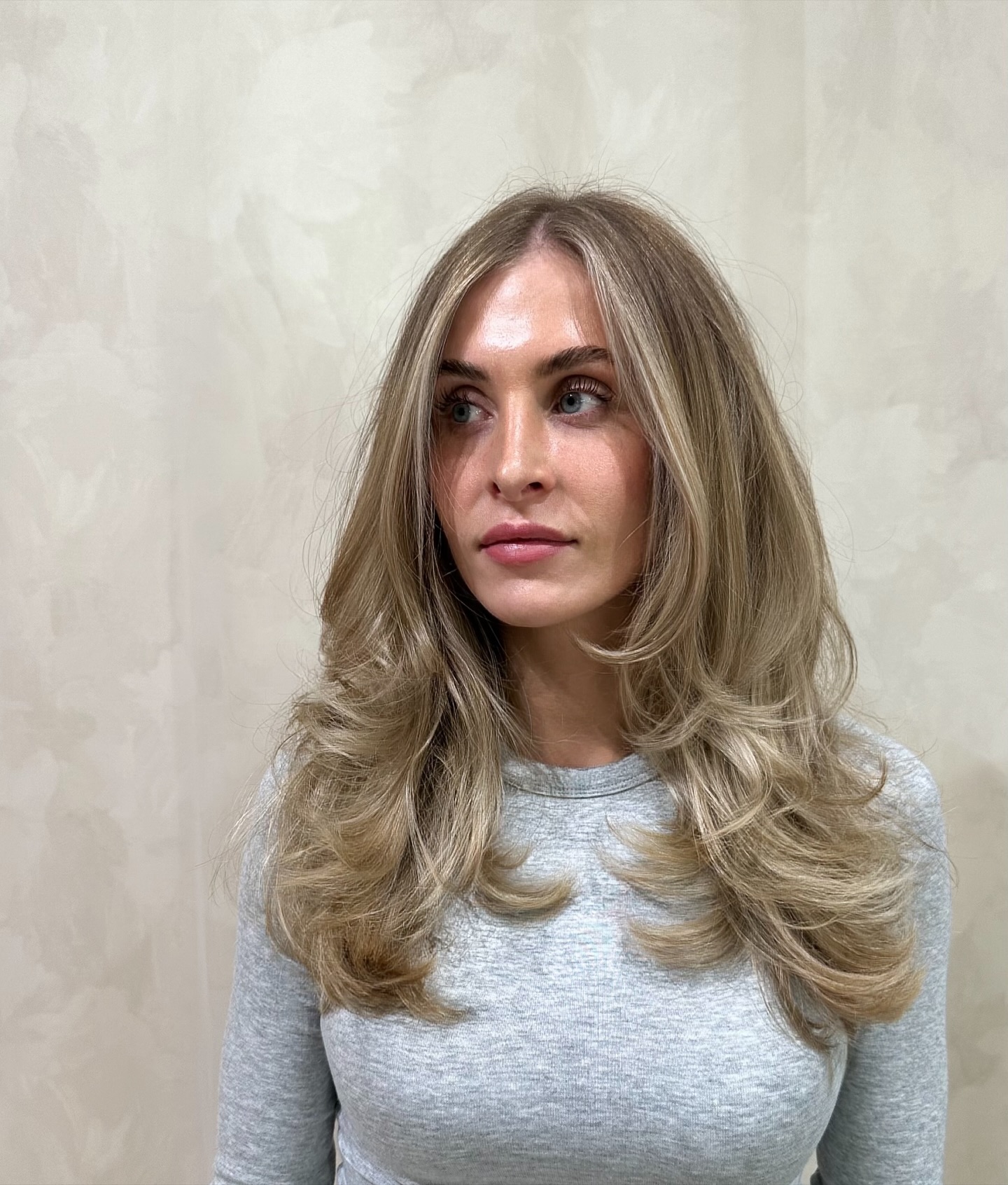 Effortlessly Soft Long Layers with Natural Highlights