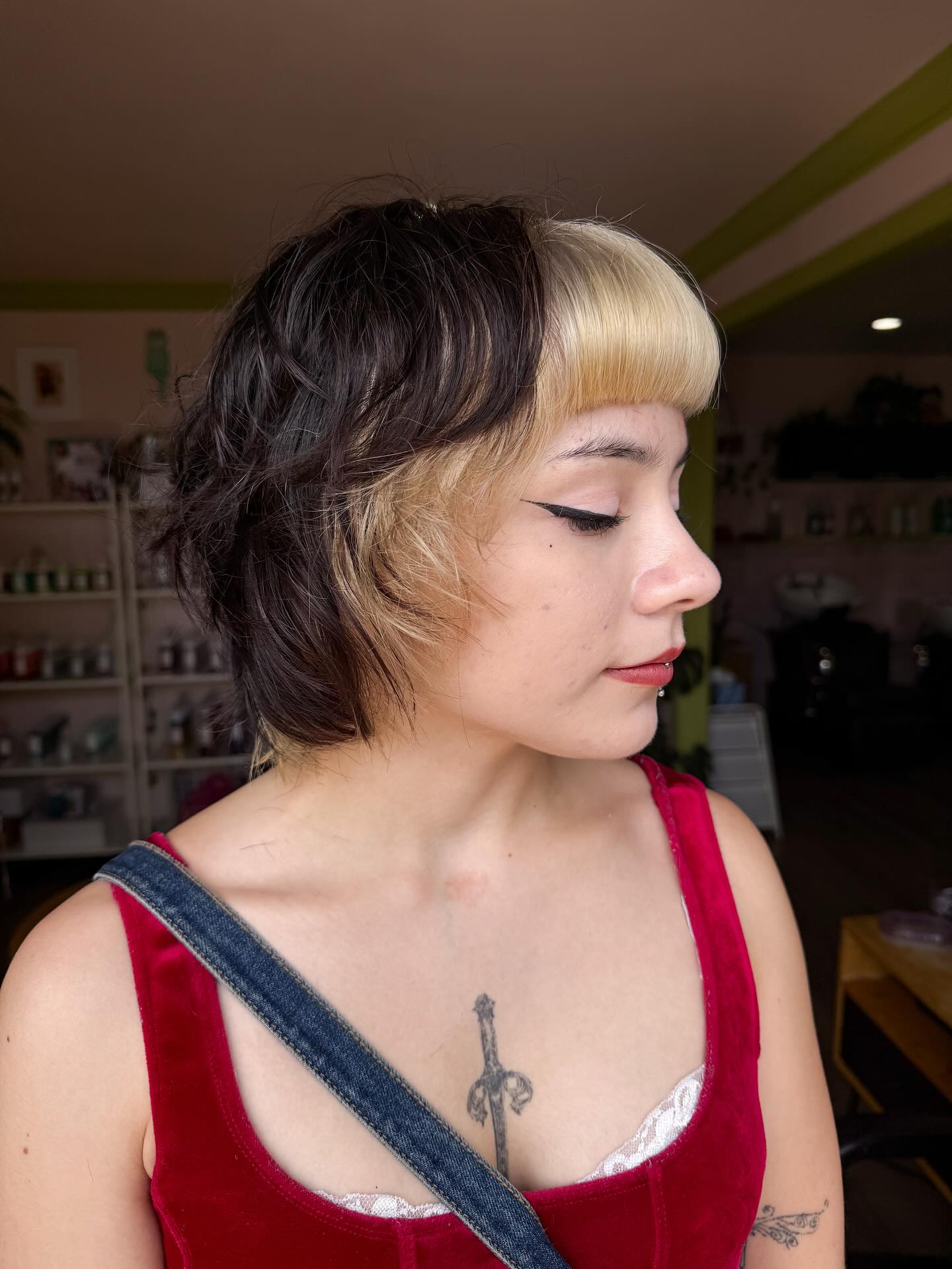 Chic Color Block Bangs with Textured Layers