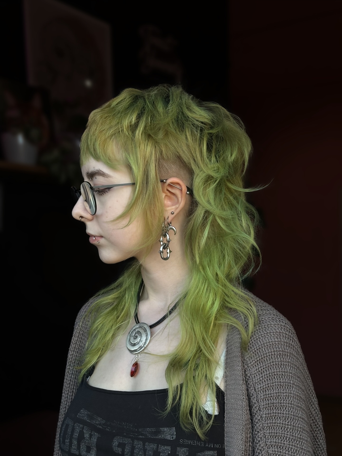 Edgy Textured Mullet with Vibrant Green Undertones
