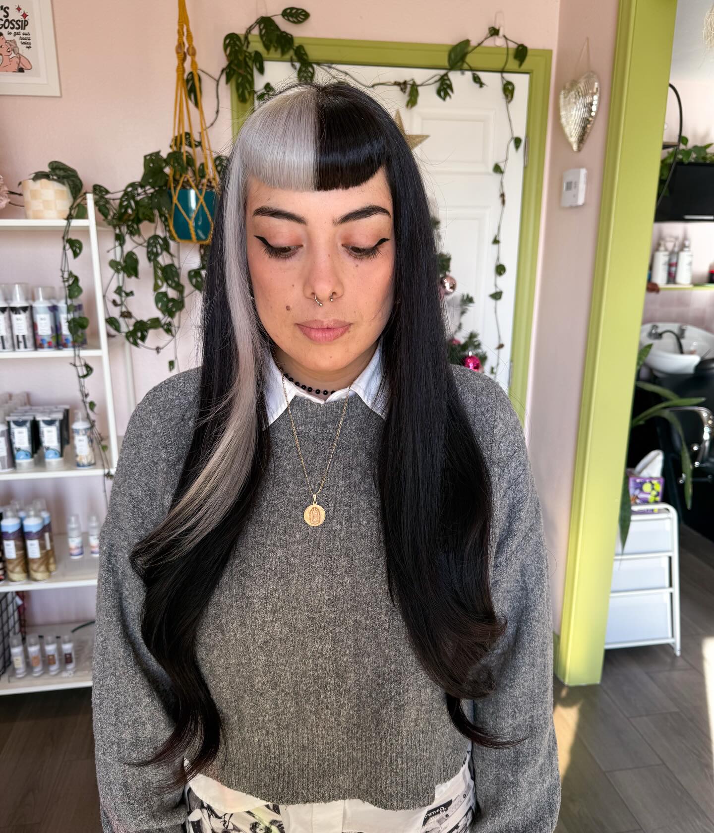 Chic Color Block Bangs with Sleek, Long Layers