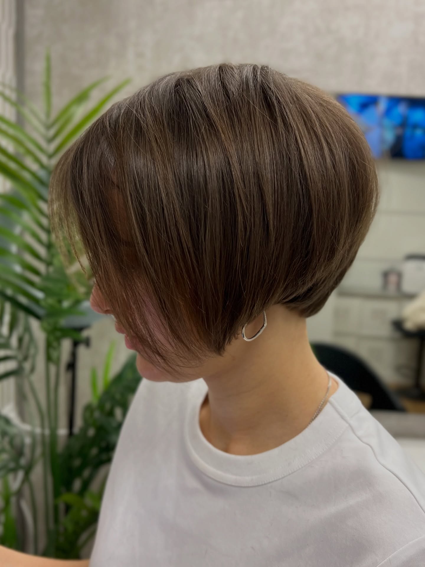 Chic Textured Bob with Subtle Layers