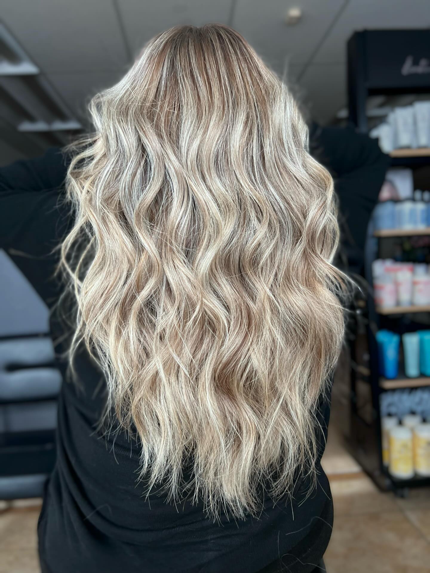 Soft Beachy Waves with Luminous Balayage