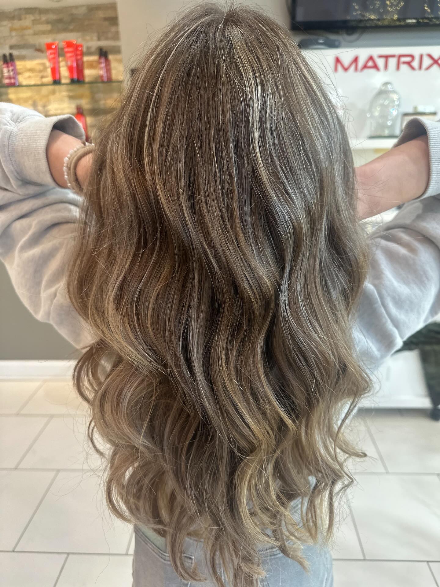 Textured Long Waves with Subtle Ash Highlights