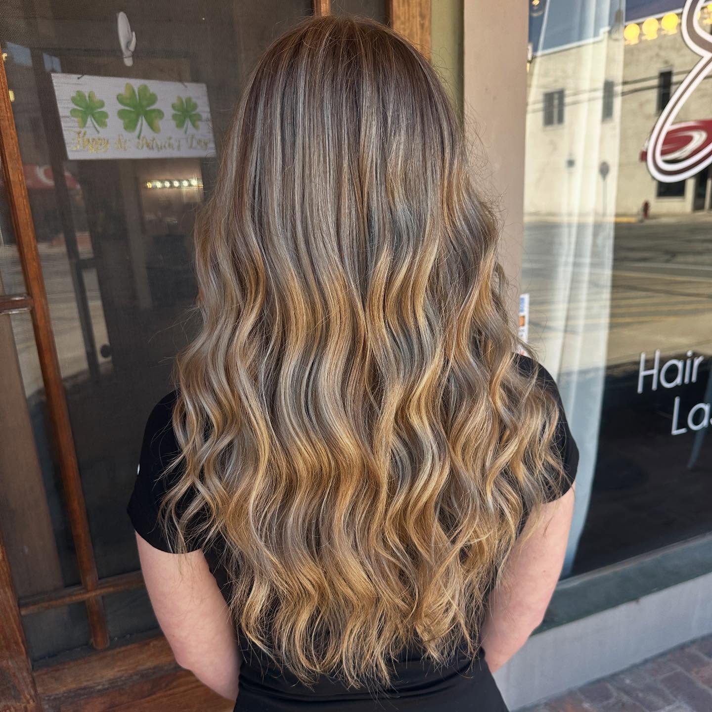 Beachy Layered Waves with Subtle Highlights