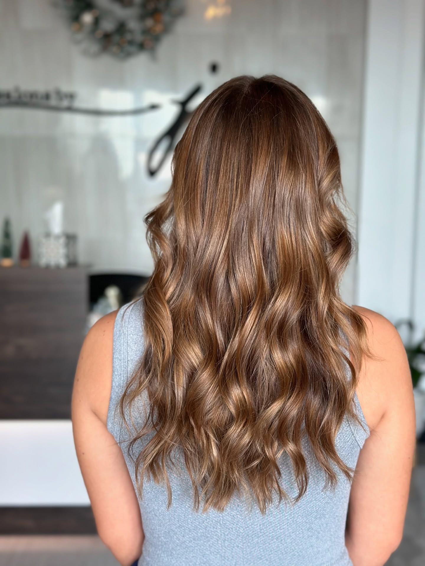Layered Beachy Waves with Warm Chestnut Undertones