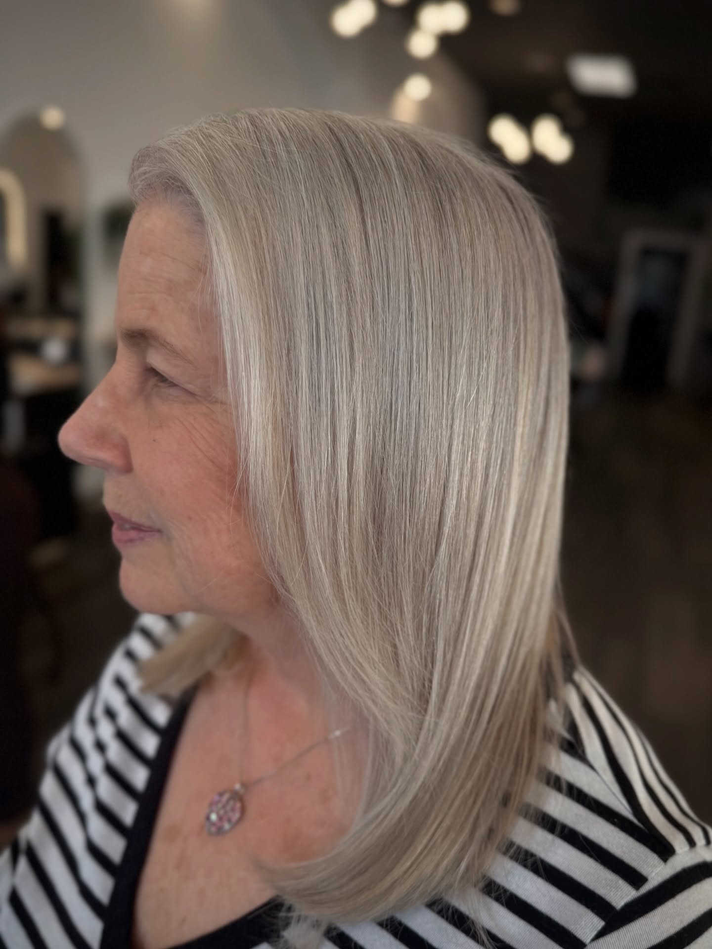 Smooth Silver-Blend Long Layers with Subtle Depth
