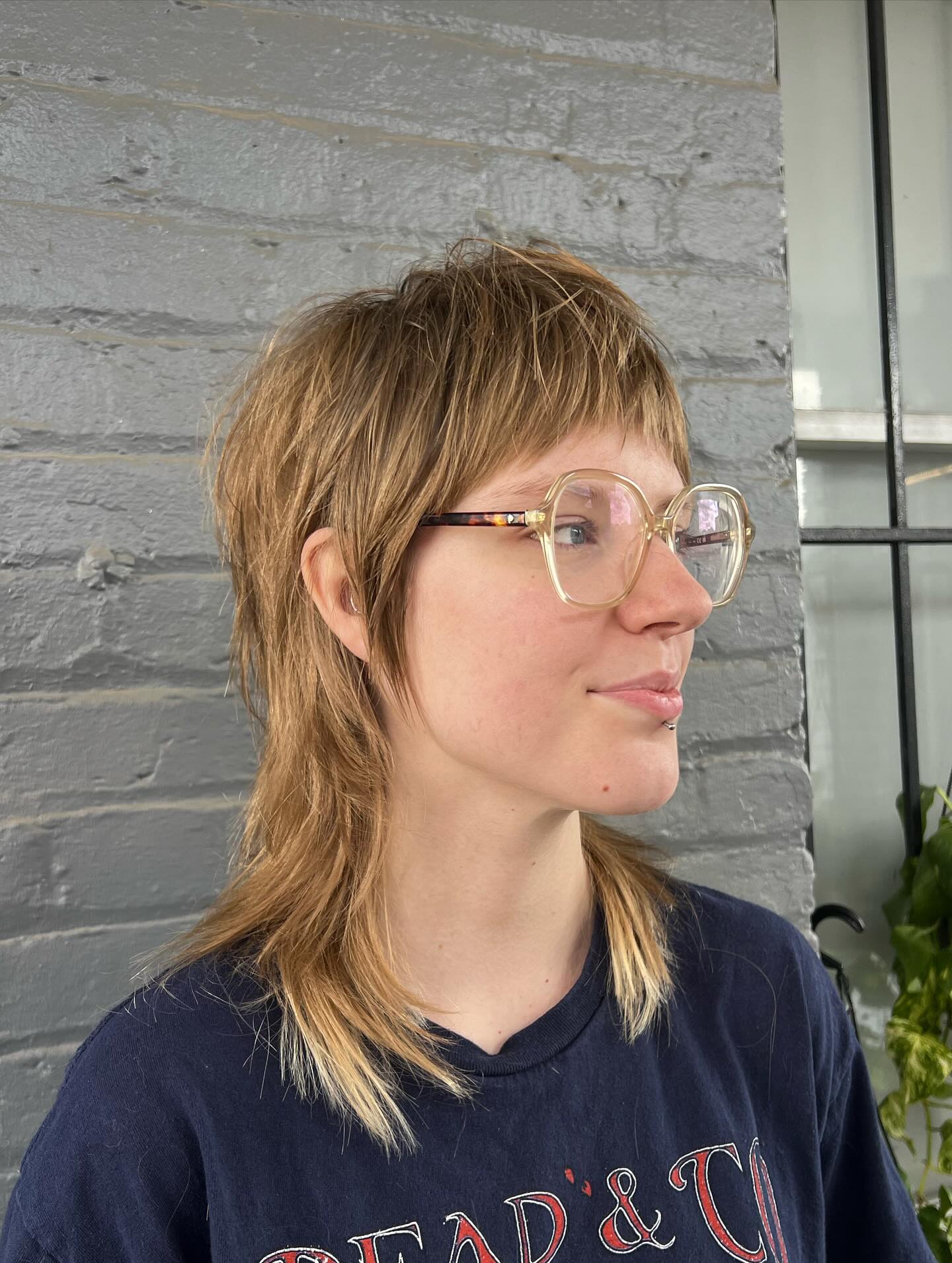 Textured Mullet with Subtle Highlights