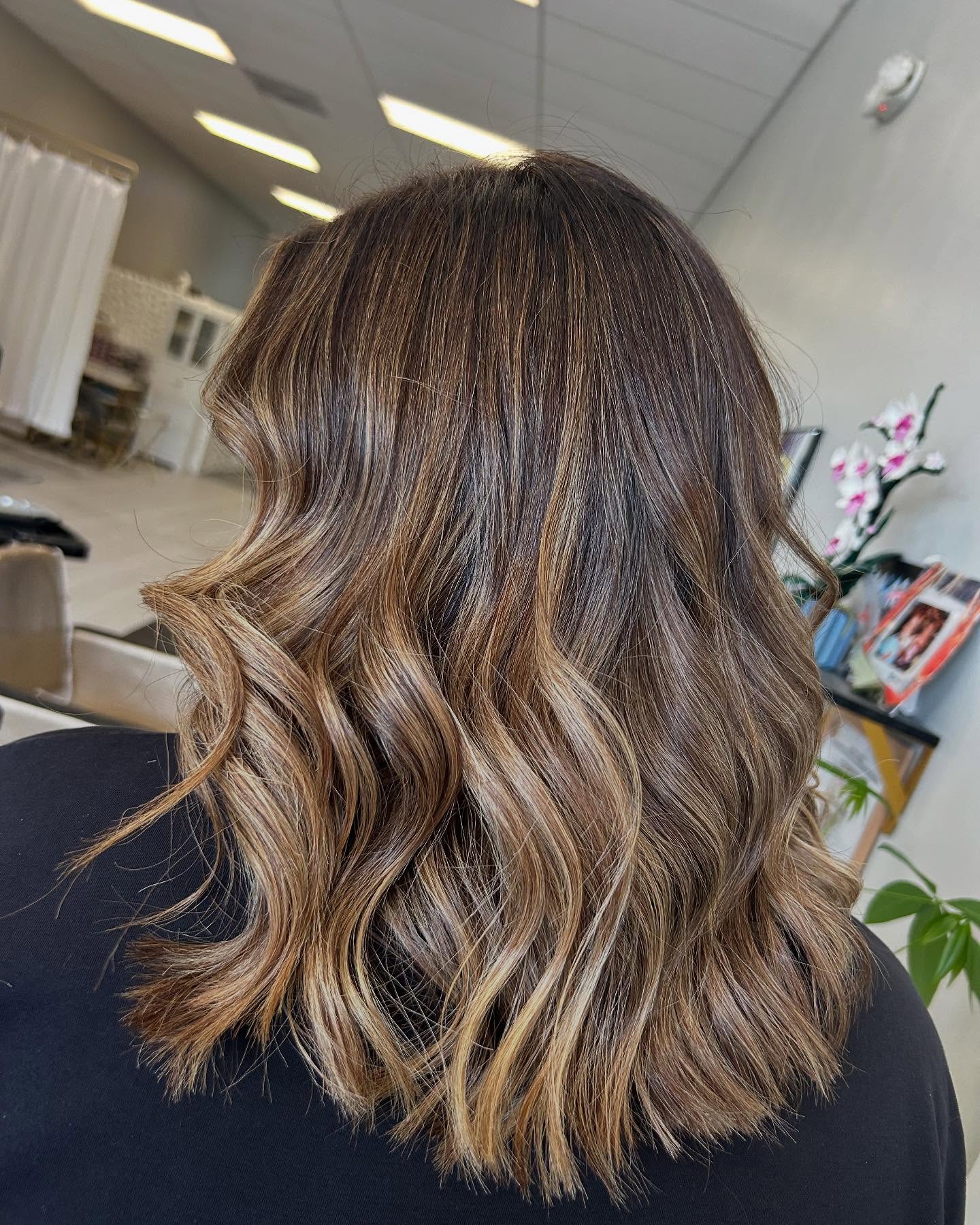 Textured Brunette Lob with Light Blonde Highlights