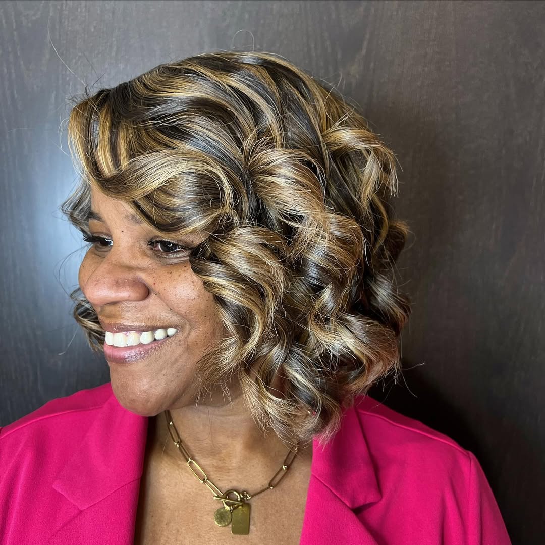 Chic Curly Bob with Highlights
