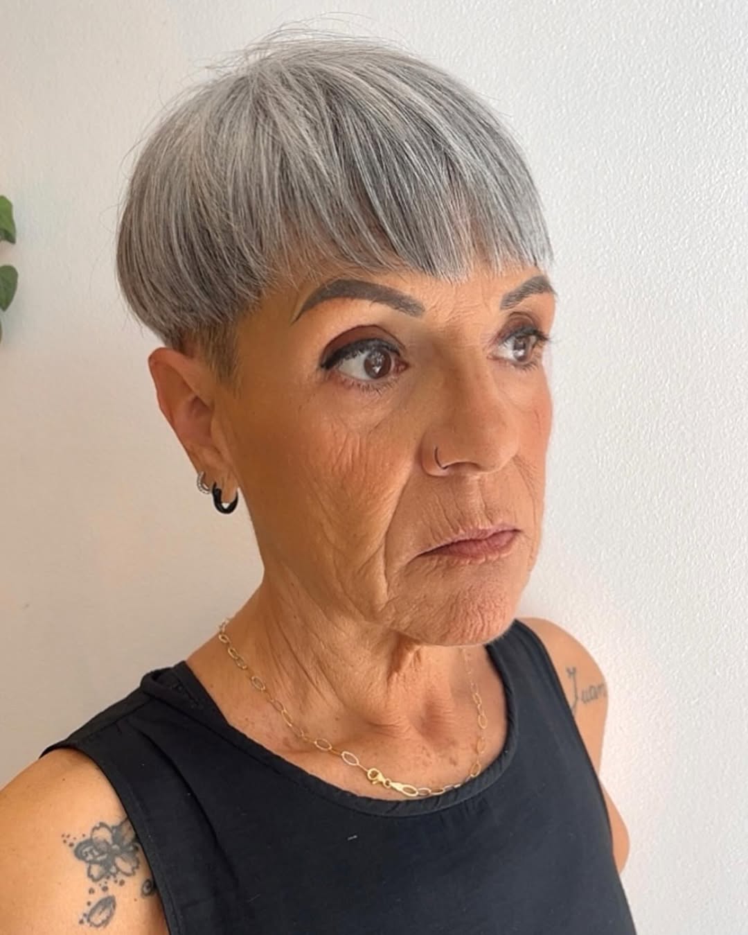 Chic Grey Bowl Cut with Textured Fringe