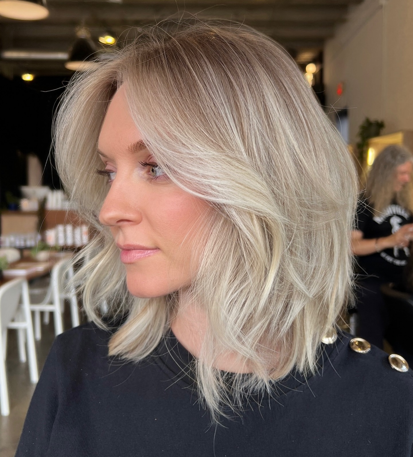 Chic Messy Blonde Bob with Soft Layers