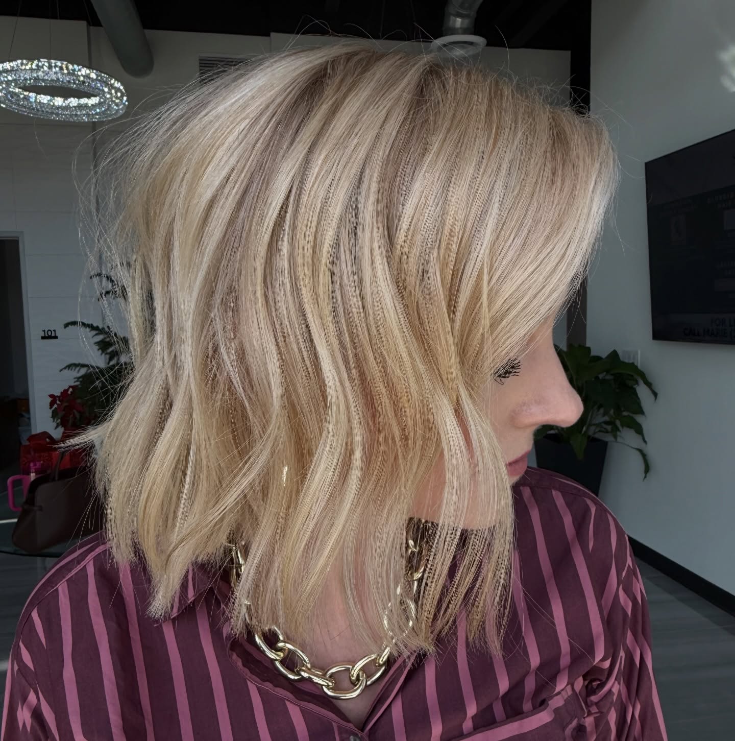 Effortlessly Tousled Blonde Bob with Soft Layers
