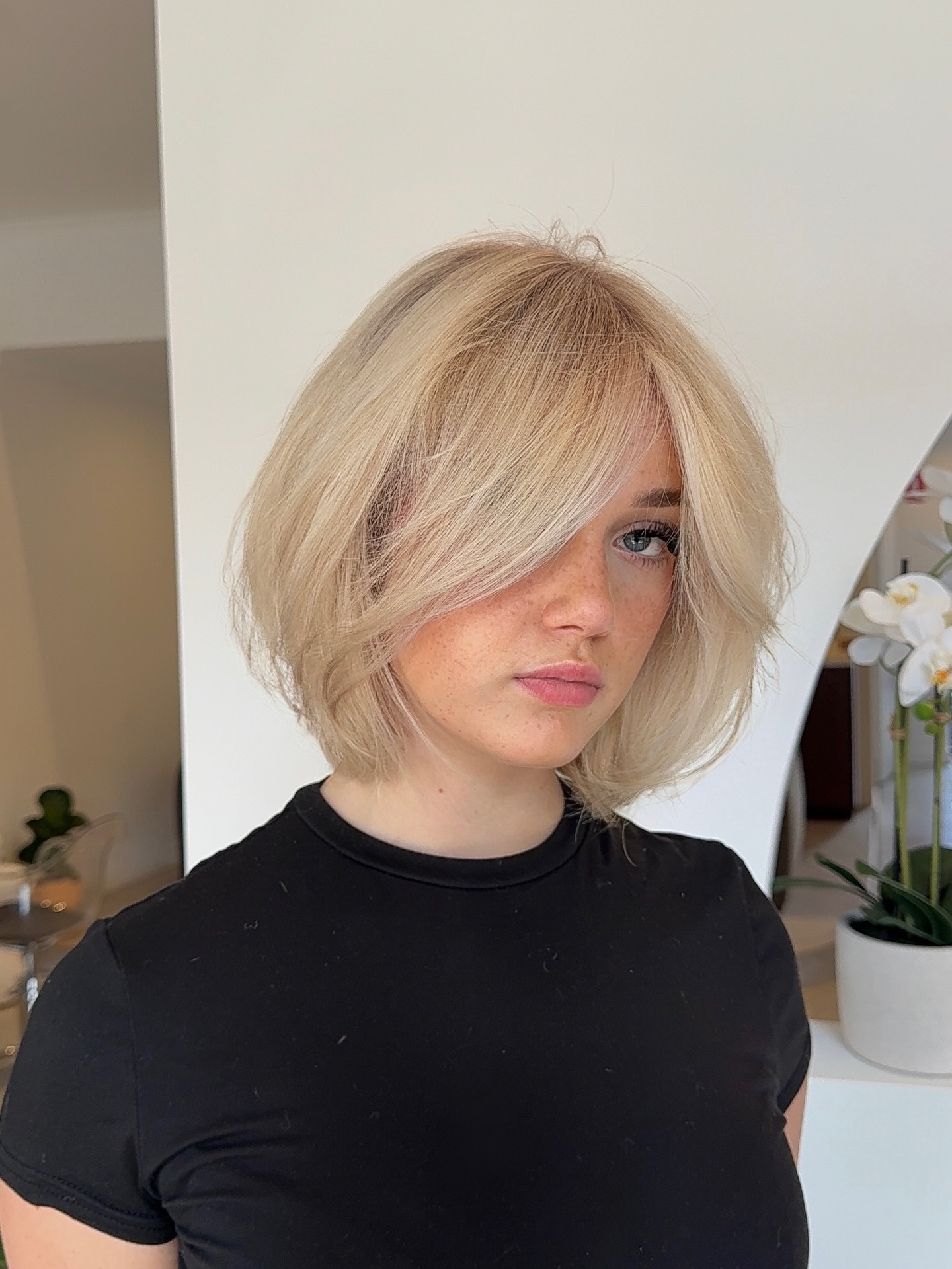 Stylish Messy Blonde Bob with Textured Ends
