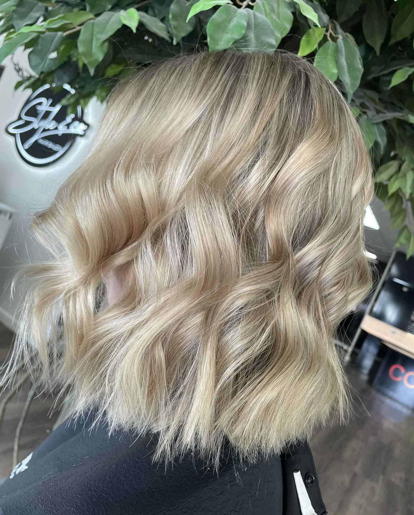 Textured Messy Blonde Bob with Soft Waves