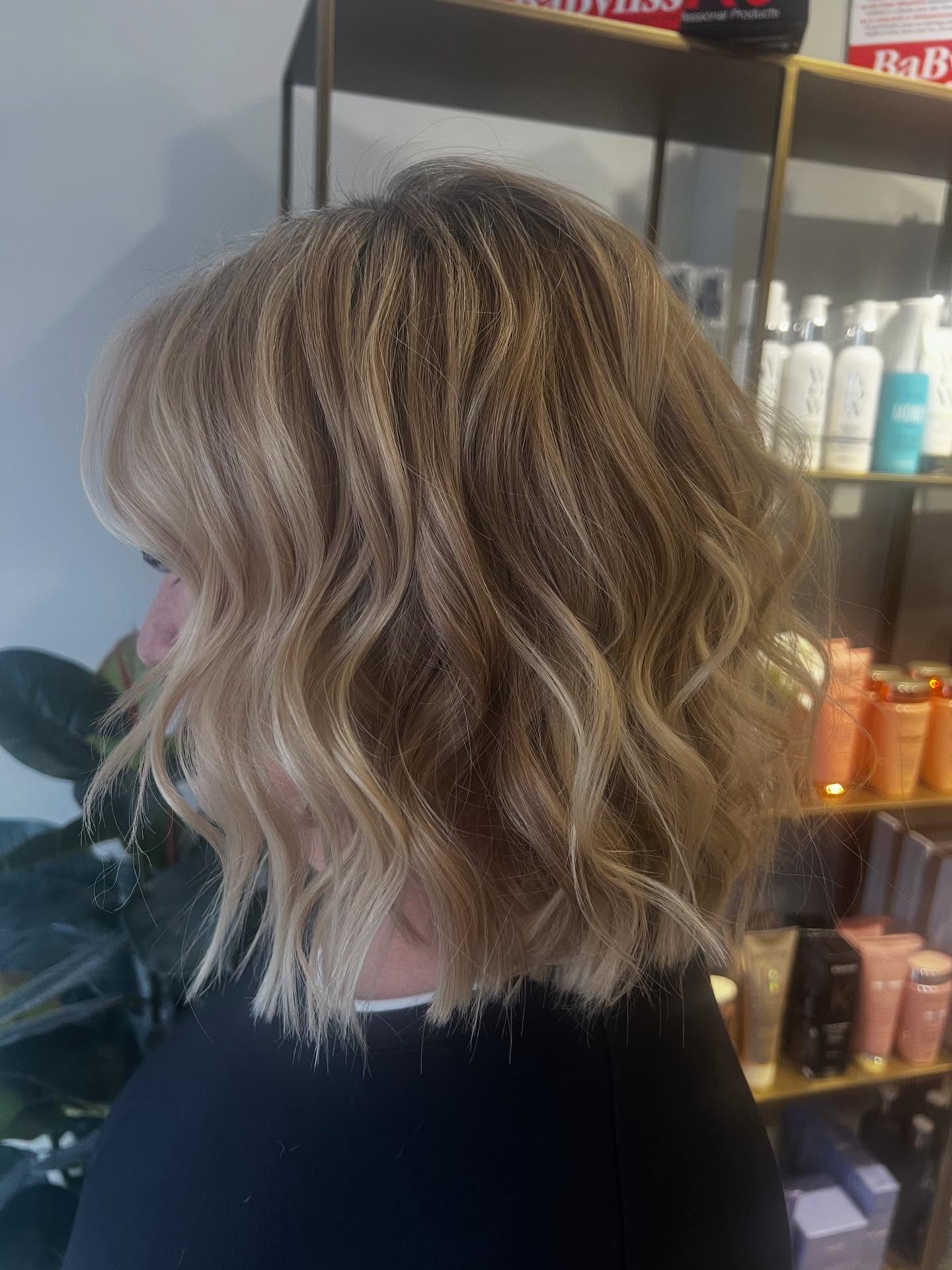 Casual Beachy Messy Blonde Bob with Subtle Curls