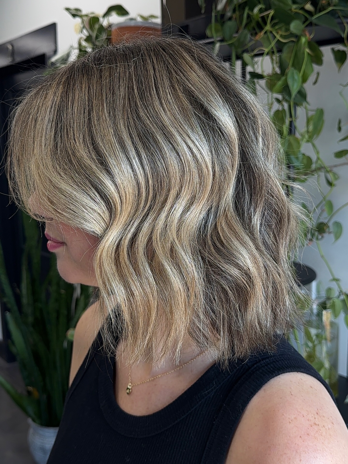 Effortlessly Textured Blonde Bob with Soft Waves
