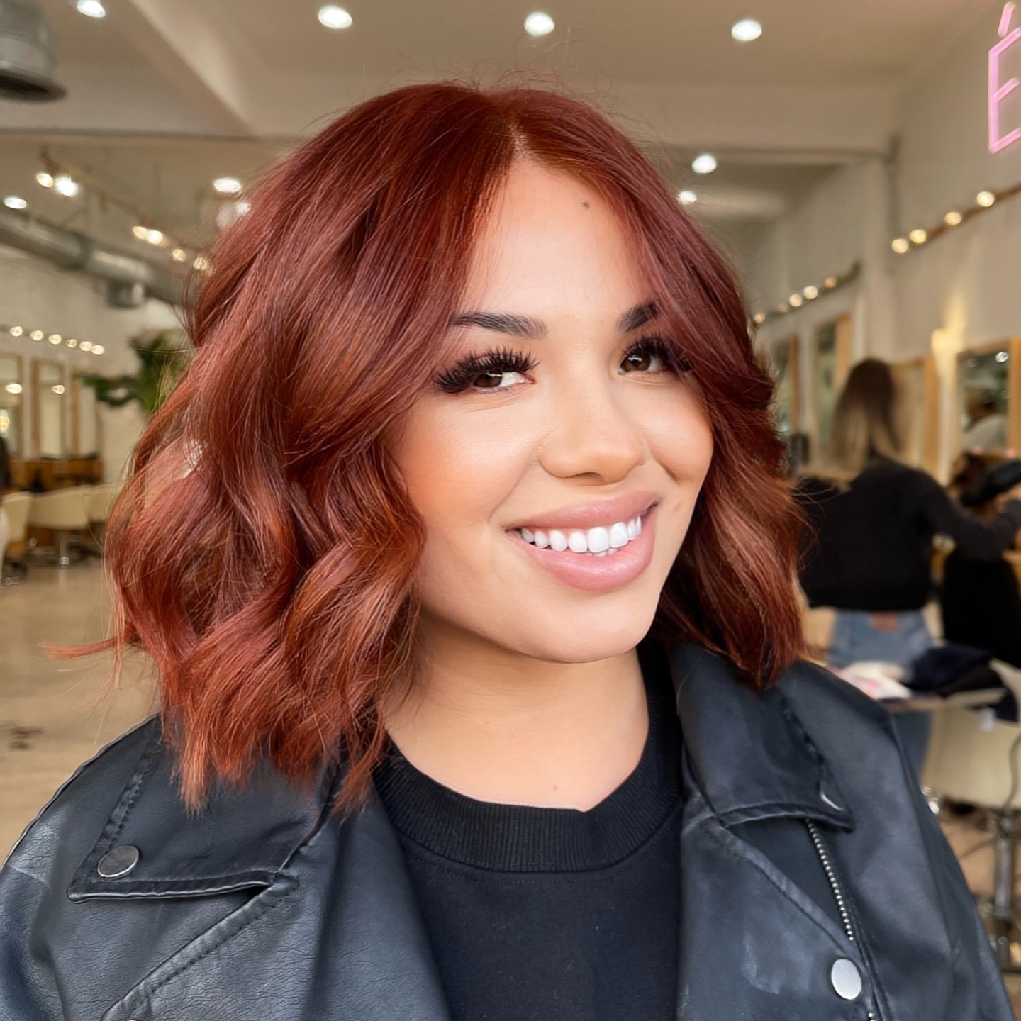Chic Copper Waves with Soft Texture