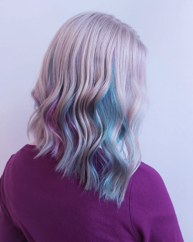 Chic Textured Lob with Playful Peekaboo Colors