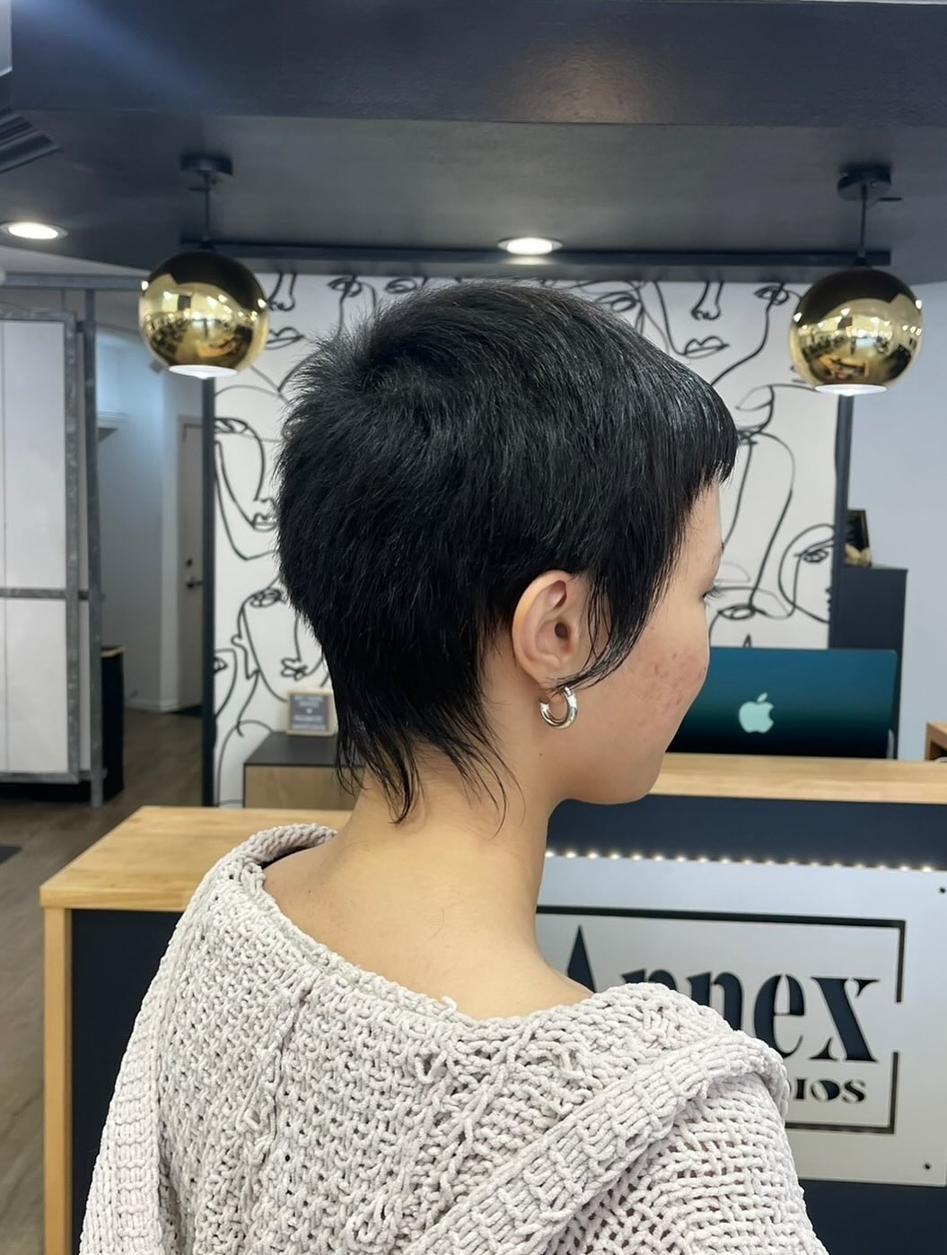 Chic Textured Pixie with Subtle Length Variations