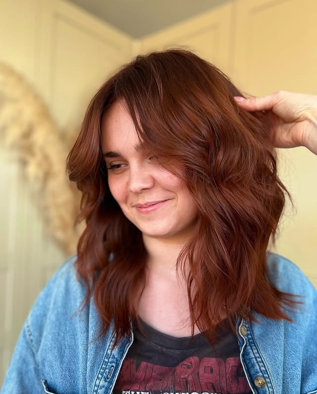 Textured Copper Waves with Soft Face-Framing Layers