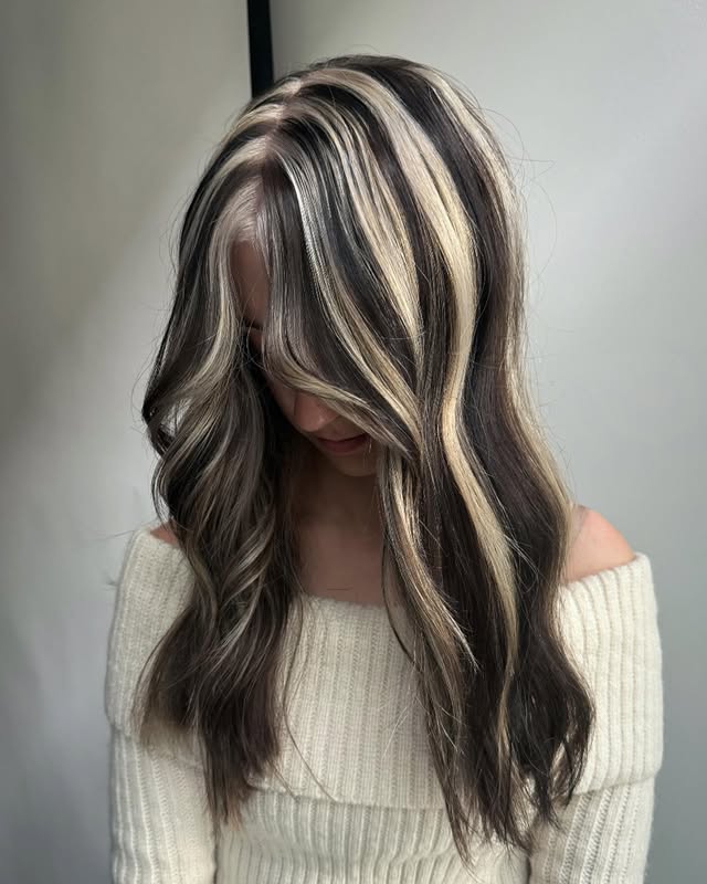 Stylish Skunk Stripe Hair Color with Soft Beachy Waves