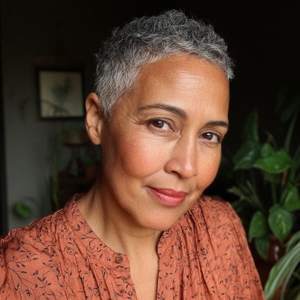 Chic Textured Short Cut with Defined Tapered Edges