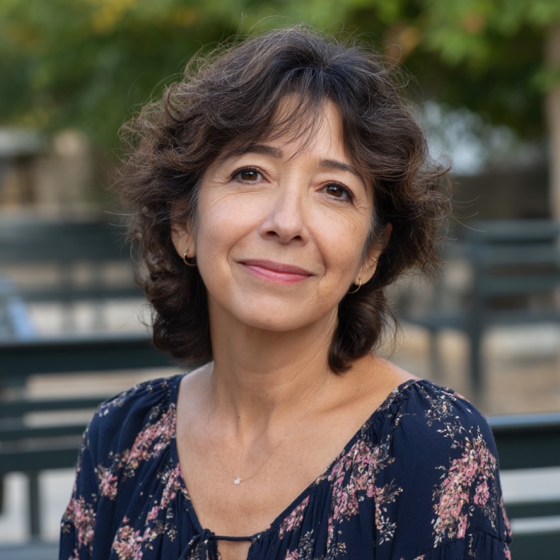 Textured Butterfly Cut with Soft Body and Natural Bounce