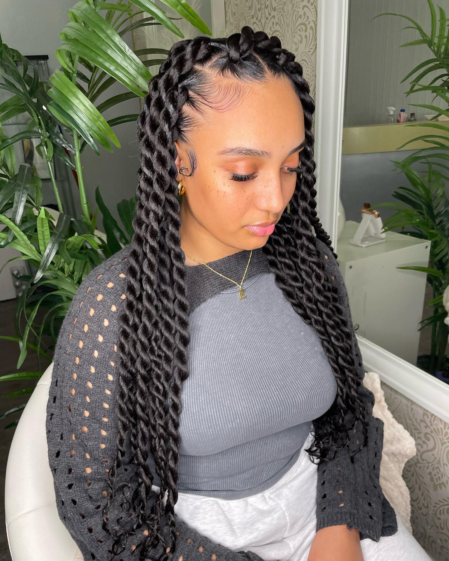 Elegant Jumbo Twists with Defined Roots