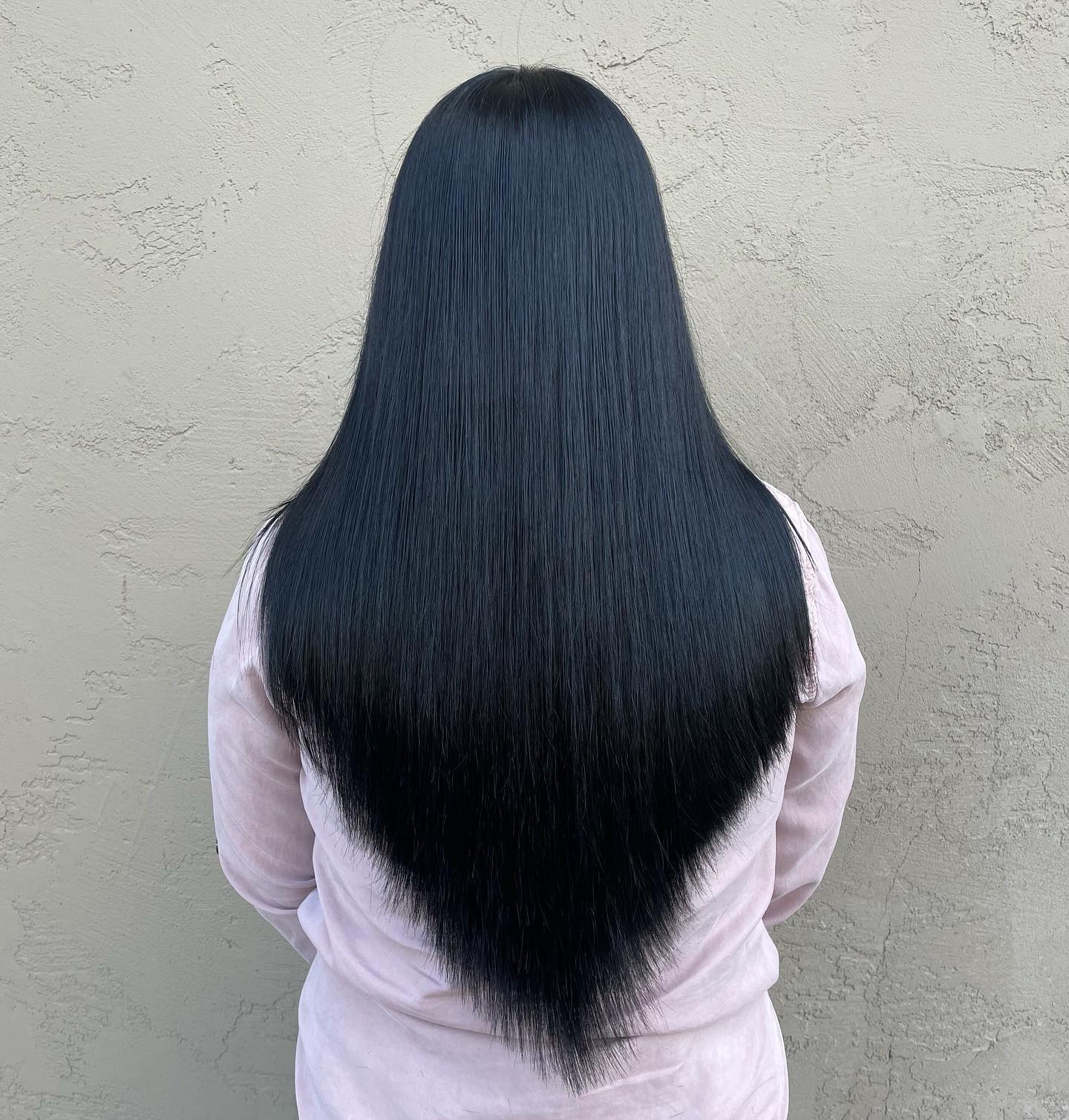 Sleek Long V-Cut with Shimmering Jet Black Finish