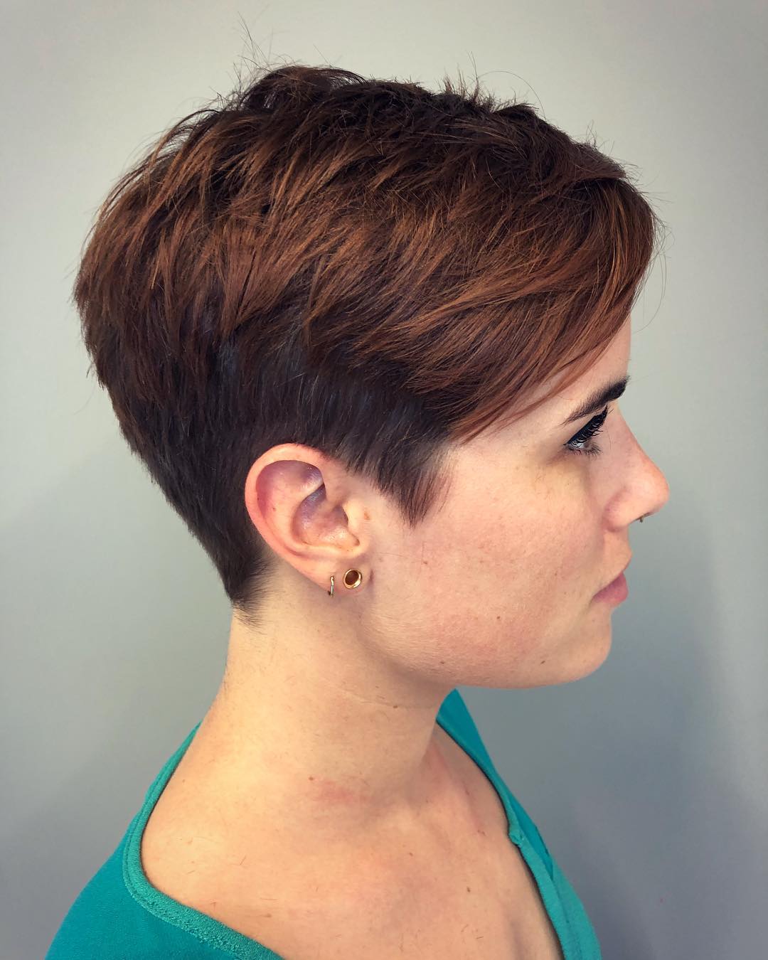 Chic Textured Copper Pixie Cut with Subtle Layers
